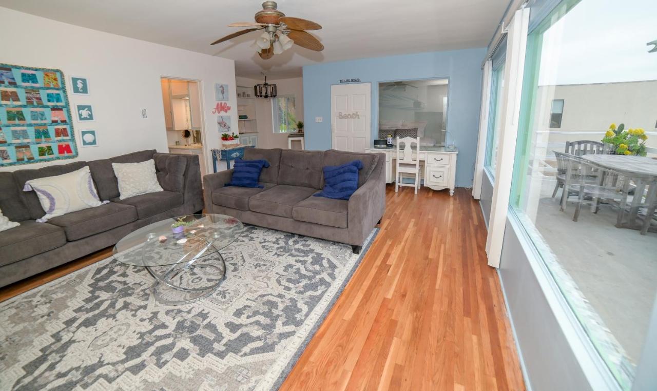 Appartement Beachfront Upper Unit Oceanside