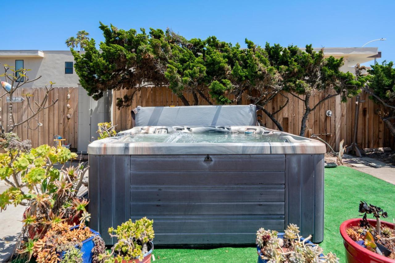 Beachfront Upper Unit Oceanside